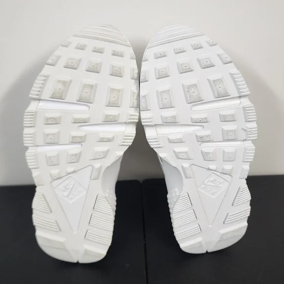 Nike Air Huarache Run Women's Size 6 Running Shoes White Ivory - Picture 6 of 6